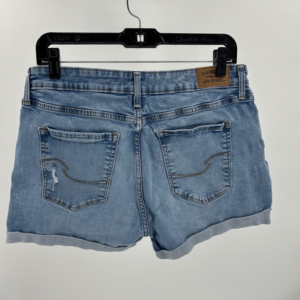 Signature Levi Strauss Womens Mid Rise Distressed Denim Shorts Light Wash Size12 - Picture 2 of 12